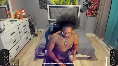 Snapshot of blaccanalmatters chatting on February 5, 12:31 am Plant Base Streamers From Pennsylvania online show from February 5, 12:31 am