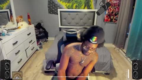 Snapshot of blaccanalmatters chatting on February 7, 11:55 pm Plant Base Streamers From Pennsylvania online show from February 7, 11:55 pm