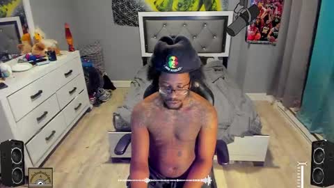 Snapshot of blaccanalmatters chatting on February 11, 11:44 pm Plant Base Streamers From Pennsylvania online show from February 11, 11:44 pm