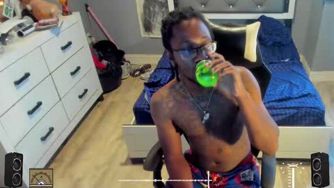 Snapshot of blaccanalmatters chatting on September 9, 10:09 pm Plant Base Streamers From Pennsylvania online show from September 9, 10:09 pm