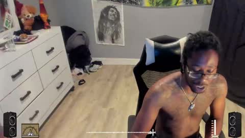 Snapshot of blaccanalmatters chatting on September 24, 10:24 pm Plant Base Streamers From Pennsylvania online show from September 24, 10:24 pm