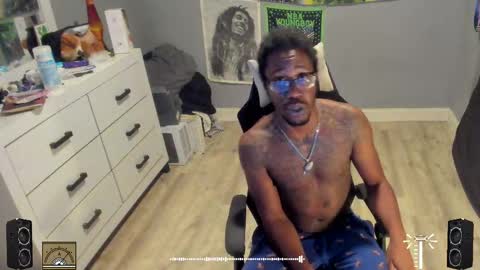 Snapshot of blaccanalmatters chatting on October 21, 12:11 am Plant Base Streamers From Pennsylvania online show from October 21, 12:11 am