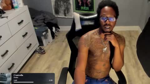 Snapshot of blaccanalmatters chatting on October 30, 11:49 pm Plant Base Streamers From Pennsylvania online show from October 30, 11:49 pm