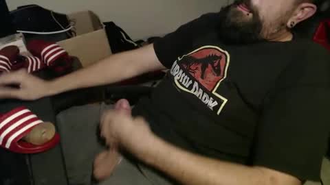 Snapshot of black_beard_slides chatting on September 13, 6:51 pm black_beard_slides online show from September 13, 6:51 pm