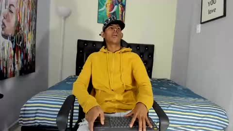 boy online show from February 25, 2:36 am