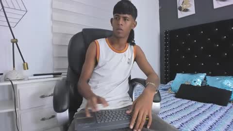 boy online show from March 9, 1:46 am