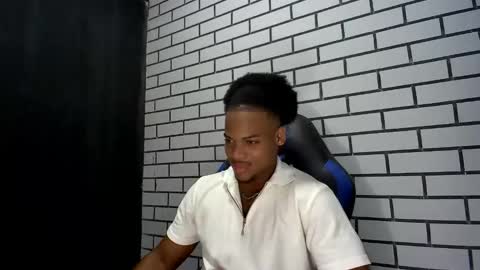 tu morenito online show from November 22, 3:49 am