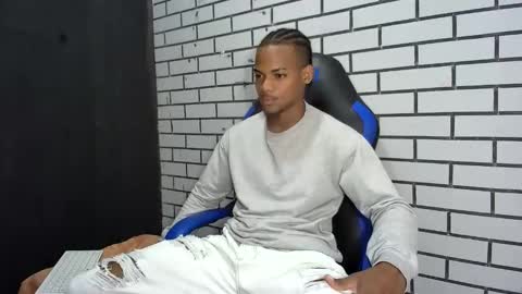 Snapshot of black_dicck chatting on April 21, 2:45 pm tu morenito online show from April 21, 2:45 pm