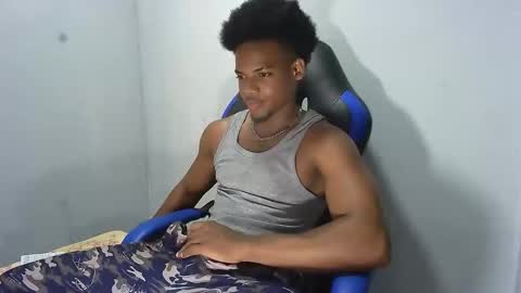 Snapshot of black_dicck chatting on April 30, 7:53 pm tu morenito online show from April 30, 7:53 pm
