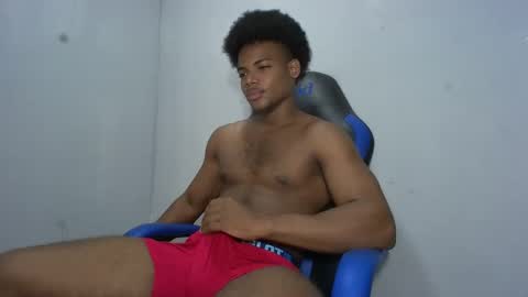 Snapshot of black_dicck chatting on May 25, 4:13 pm tu morenito online show from May 25, 4:13 pm