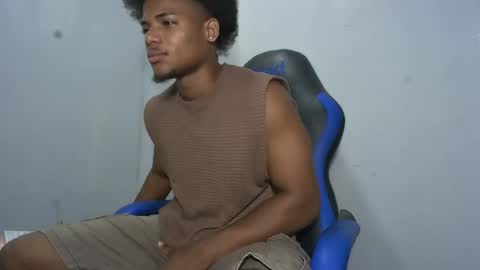 Snapshot of black_dicck chatting on May 27, 12:07 am tu morenito online show from May 27, 12:07 am