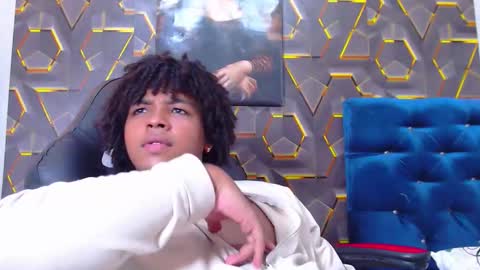 black_king_241 online show from February 20, 4:09 am