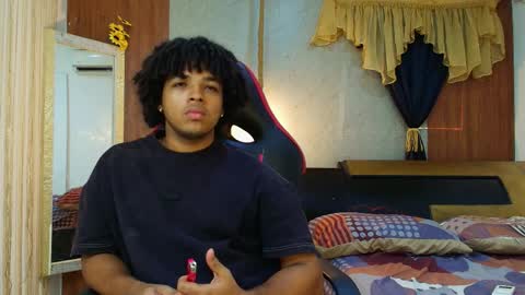 black_king_241 online show from April 2, 11:19 am