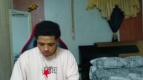 Snapshot of black_king_241 chatting on April 27, 2:42 am black_king_241 online show from April 27, 2:42 am