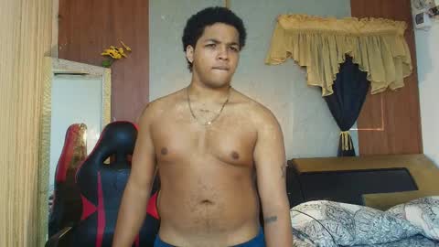 Snapshot of black_king_241 chatting on May 27, 2:36 pm black_king_241 online show from May 27, 2:36 pm