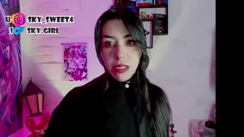 Snapshot of black_lady_05 chatting on February 21, 3:40 am millie online show from February 21, 3:40 am