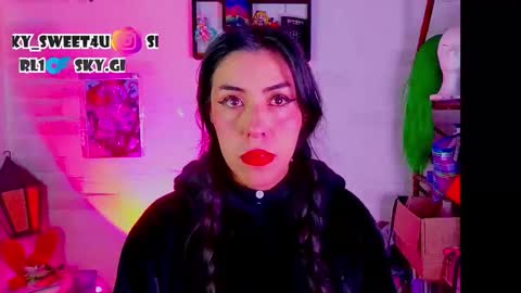 Snapshot of black_lady_05 chatting on February 25, 2:32 am millie online show from February 25, 2:32 am