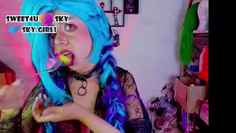 Snapshot of black_lady_05 chatting on February 26, 3:38 am millie online show from February 26, 3:38 am