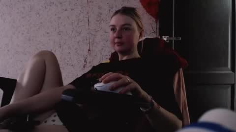 Sasha and Bella online show from February 16, 11:05 am