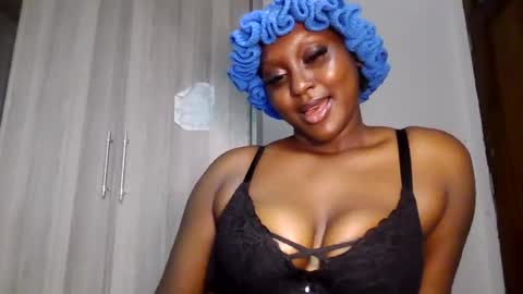 Snapshot of black_paanther chatting on June 22, 3:25 am black_paanther online show from June 22, 3:25 am