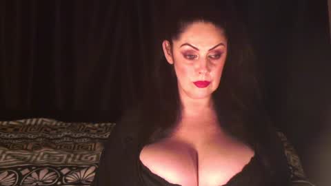 Snapshot of black_pearls chatting on January 31, 10:52 pm Sarah online show from January 31, 10:52 pm