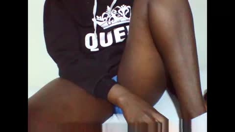 Snapshot of black_queen9 chatting on May 1, 5:28 pm noel online show from May 1, 5:28 pm