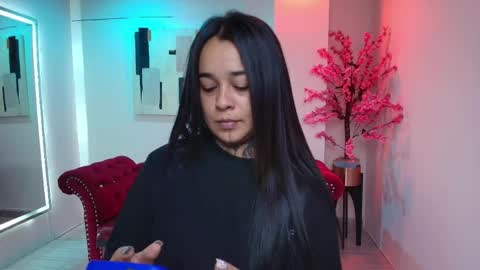 Rousse  online show from April 1, 4:02 am