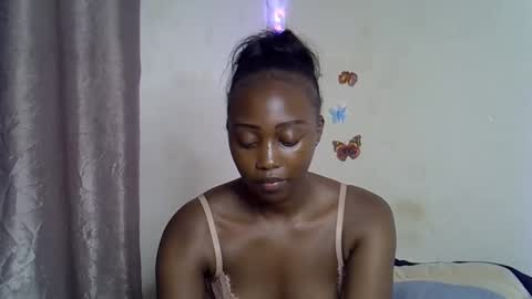 Snapshot of black_rosey chatting on November 2, 9:17 pm veraa online show from November 2, 9:17 pm