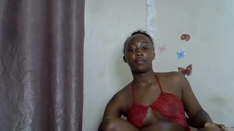 Snapshot of black_rosey chatting on November 5, 1:00 pm veraa online show from November 5, 1:00 pm