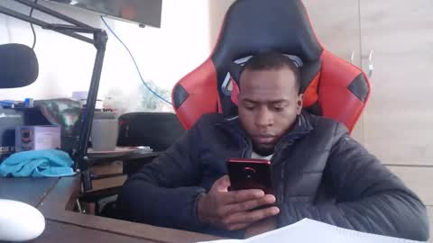 Snapshot of black_shatb chatting on February 17, 6:47 pm Black online show from February 17, 6:47 pm