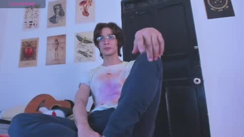 Snapshot of black_skull22 chatting on June 2, 3:19 am Bryan online show from June 2, 3:19 am