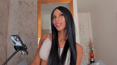 Snapshot of blackbeauty_ts chatting on December 2, 1:46 pm Nina online show from December 2, 1:46 pm