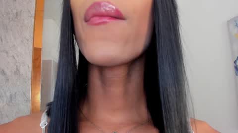 Snapshot of blackbeauty_ts chatting on December 5, 1:38 pm Nina online show from December 5, 1:38 pm