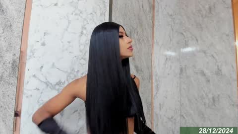 Snapshot of blackbeauty_ts chatting on December 29, 2:10 pm Nina online show from December 29, 2:10 pm