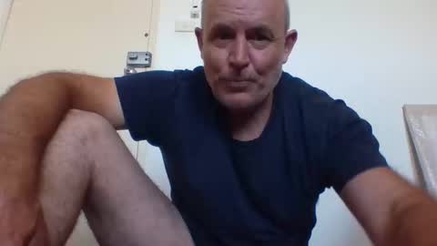 Snapshot of blackdog71 chatting on January 5, 3:43 am blackdog71 online show from January 5, 3:43 am