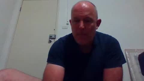 Snapshot of blackdog71 chatting on February 2, 10:13 am blackdog71 online show from February 2, 10:13 am