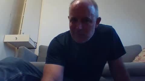 Snapshot of blackdog71 chatting on February 26, 8:37 am blackdog71 online show from February 26, 8:37 am