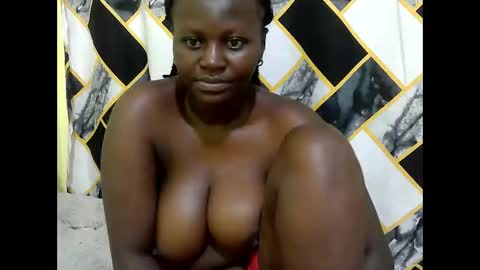 Snapshot of blackdollshe chatting on June 2, 9:28 pm Sheila online show from June 2, 9:28 pm