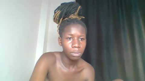 Snapshot of blackie_divaa chatting on May 7, 3:39 pm divaa online show from May 7, 3:39 pm