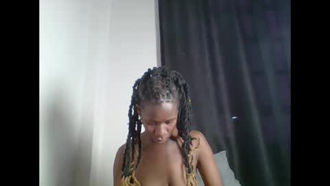 Snapshot of blackie_divaa chatting on May 19, 4:52 am divaa online show from May 19, 4:52 am