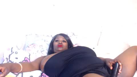 Snapshot of blackladyqx82 chatting on May 17, 12:08 am blackladyqx82 online show from May 17, 12:08 am