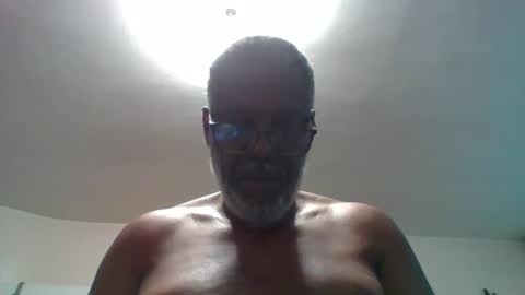 Snapshot of blackmanluv chatting on April 20, 9:12 am Me and her online show from April 20, 9:12 am