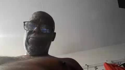 Snapshot of blackmanluv chatting on July 16, 12:00 pm Me and her online show from July 16, 12:00 pm