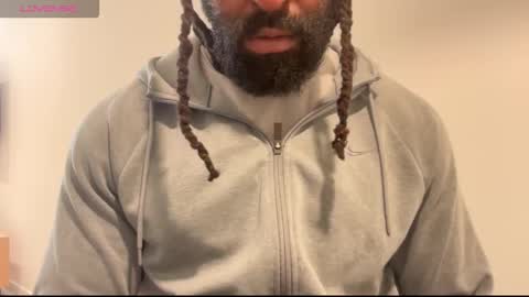 Snapshot of blackmuscles77 chatting on March 1, 1:02 pm blackmuscles77 online show from March 1, 1:02 pm