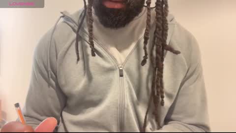 Snapshot of blackmuscles77 chatting on March 2, 11:17 am blackmuscles77 online show from March 2, 11:17 am