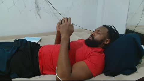 Snapshot of blackmuscles77 chatting on June 5, 7:25 am blackmuscles77 online show from June 5, 7:25 am