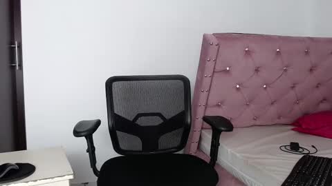 Twtter 1MikeBeckford            Onlyfns beckfordmike online show from March 3, 11:33 am