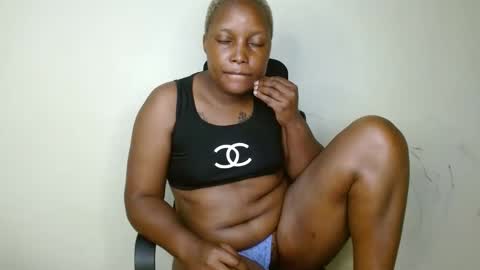 Snapshot of blackpal_ chatting on December 12, 2:04 am salome online show from December 12, 2:04 am