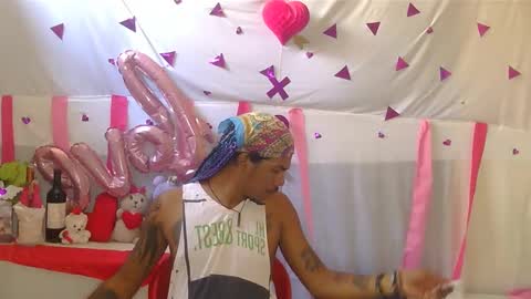 Snapshot of blackphylosofy chatting on February 13, 7:21 pm i am D.L online show from February 13, 7:21 pm