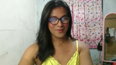 Ellez online show from March 2, 6:48 pm